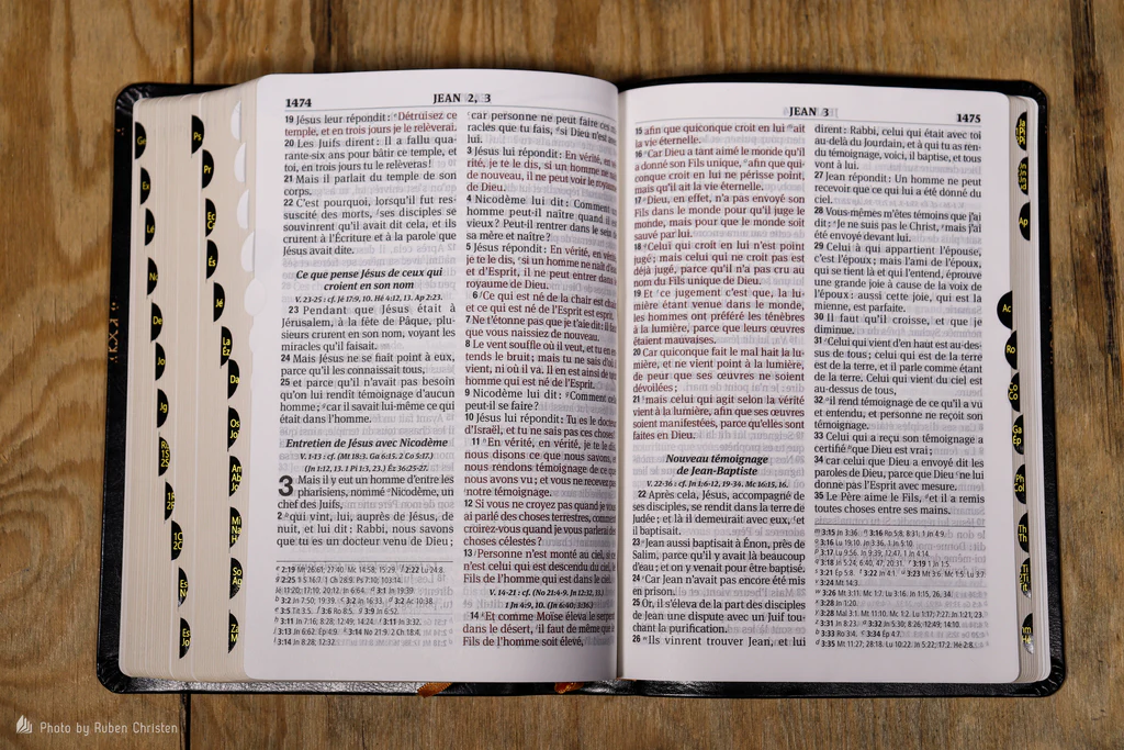 La Sainte Bible Louis Segond – Gros Caractères | Paroles de Jésus en Rouge – Image 3